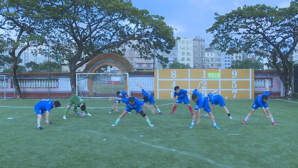 EHlLl, 积第二中学